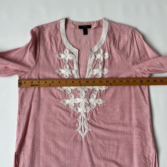 J Crew Embroidered red and white pin stripe tunic top. Size 6 - Picture 10 of 12